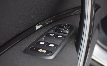 Citroen C5 III Tourer 2.0 HDi FAP 136KM 2009 Citroen C5 Citroen C5 Tourer HDi 135 FAP Exclusive 2.0 Diesel 136KM, zdjęcie 20