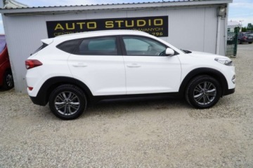 Hyundai Tucson III SUV 1.7 CRDI 115KM 2016 Hyundai Tucson Duza NaviKlimatronicGrzane FoteleAsystentyTempomatFull Serw, zdjęcie 32