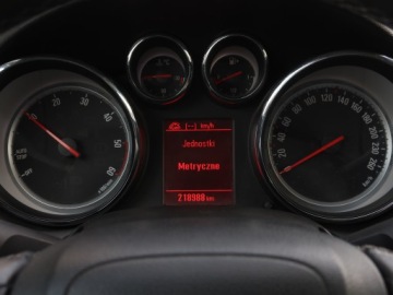 Opel Astra J Sports Tourer Facelifting 1.6 CDTI ecoFLEX 110KM 2015 Opel Astra 1.6 CDTI, Klima, Klimatronic, Tempomat, zdjęcie 10