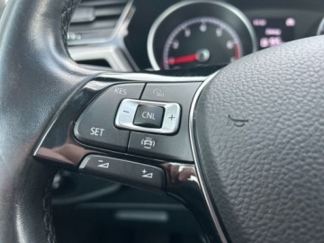 Volkswagen Touran III 1.5 TSI EVO 150KM 2021 Volkswagen Touran 1.5 TSI EVO Comfortline Plus. VAT Marza 1.5 Benzyna, zdjęcie 23