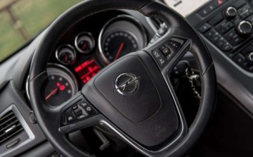 Opel Astra J GTC 1.4 Turbo ECOTEC 120KM 2015 Opel Astra Opel Astra 1.4 Benzyna 120KM, zdjęcie 22