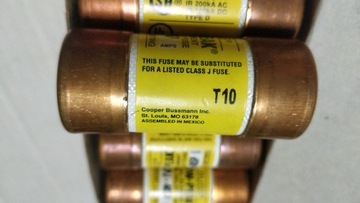 Предохранитель замедленного действия Bussmann LPJ-40SP