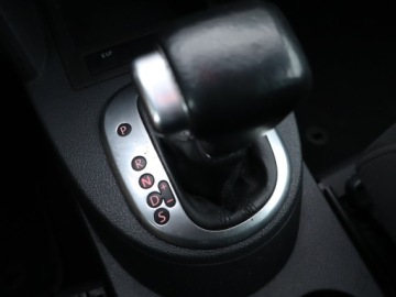 Volkswagen Touran I 2.0 TDI 140KM 2006 VW Touran 2.0 TDI, DSG, Klima, Klimatronic, zdjęcie 16