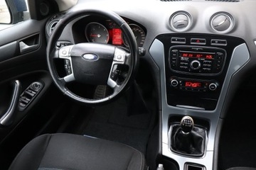 Ford Mondeo IV Hatchback 2.0 Duratorq TDCi DPF 140KM 2010 Ford Mondeo 2.0 TDCi, Klima, Klimatronic, zdjęcie 6
