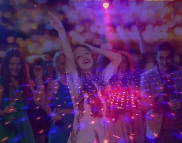 ЦВЕТНОЙ ЛАЗЕРНЫЙ СВЕТ-ПРОЕКТОР