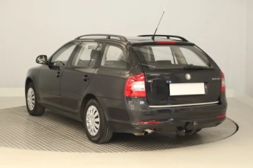 Skoda Octavia II Kombi 1.6 MPI 102KM 2010 Skoda Octavia 1.6, GAZ, Klima, Parktronic, zdjęcie 3
