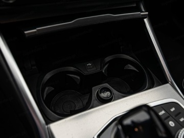 BMW Seria 3 F30-F31-F34 Gran Turismo Facelifting 2.0 318d 150KM 2019 BMW Seria 3 318d Sedan 2.0 (150KM) 2019, zdjęcie 20