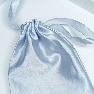 Атласный комплект для сна YEYE Baby Blue с повязкой на голову, резинкой и сумочкой