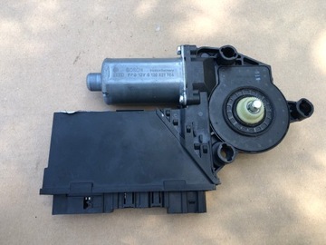 MOTOREK OKNO 3D1959793E PŘEDNÍ LEVÝ CAYENNE 7L