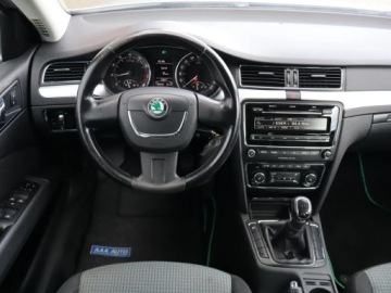 Skoda Superb II Sedan 1.8 TSI 160KM 2009 Skoda Superb 1.8 TSI, Salon Polska, Xenon, Klima, zdjęcie 6
