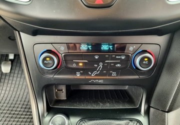 Ford Focus III Kombi Facelifting 1.5 EcoBoost 150KM 2018 Ford Focus 1,5 150KM Benzyna 6-Biegow Salon PL 1.5 Benzyna 150KM, zdjęcie 28
