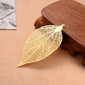Vintage Chinese Style Bookmark Metal Hollow Maple