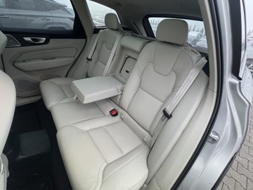 Volvo XC60 II 2024 Volvo XC 60 T8 Plug-In | AWD | Ultra Dark | aut |, zdjęcie 29