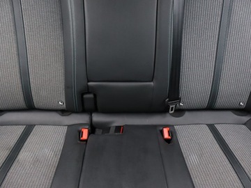 Peugeot 3008 II Crossover Facelifting  1.2 PureTech 130KM 2021 Peugeot 3008 1.2 PureTech, Salon Polska, zdjęcie 9