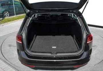 Volkswagen Passat B8 Variant Facelifting 2.0 TSI 190KM 2023 Volkswagen Passat 2.0 Benzyna 190KM, zdjęcie 9