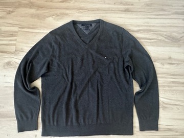 Свитер Tommy Hilfiger, размер XL.