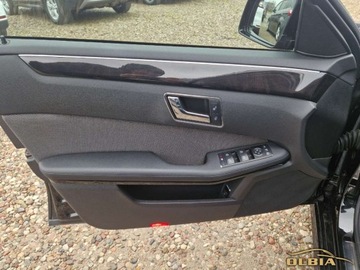 Mercedes Klasa E W212 Limuzyna 350 CDI BlueEFFICIENCY 231KM 2009 Mercedes-Benz Klasa E E350 V6 Diesel Automat Szyberdach 3.0 Diesel 230KM, zdjęcie 34