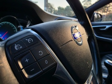 Volvo S60 II Sedan Facelifting 2.0 D2 DRIVE-E 120KM 2015 Volvo S60 Volvo S60 2.0 R-Desing Skory Harman Kardon Super Stan 2.0, zdjęcie 30