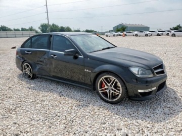 Mercedes Klasa C W205 2014 Mercedes-Benz Klasa C 63 AMG 2014 6.2l 6.2 Benzyna 451KM, zdjęcie 4