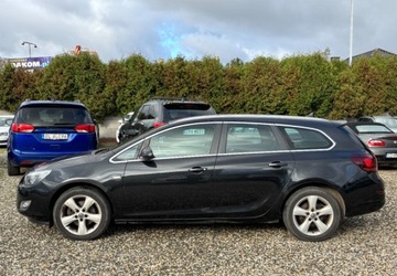 Opel Astra J Sports Tourer 2.0 CDTI ECOTEC 165KM 2012 Opel Astra 2012 r. 2.0 Diesel 165KM, zdjęcie 2