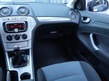 Ford Mondeo IV Kombi 1.8 Duratorq TDCi 100KM 2007 Ford Mondeo 1.8 TDCi, HAK, Klima, zdjęcie 7