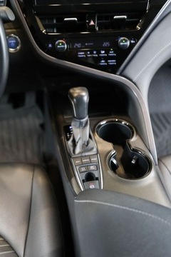 Toyota Camry IX Sedan 2.5 Hybrid Dynamic Force 218KM 2023 Toyota Camry 2.5 Hybrid Prestige CVT 2.5 Hybryda 218KM, zdjęcie 19