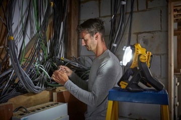 Точечный светодиодный светильник 1850лм Stanley SFMCL030B