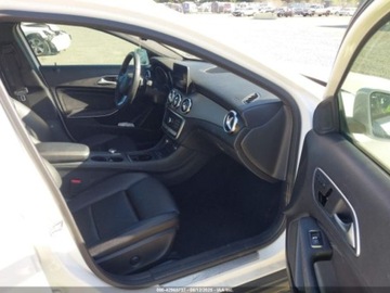 Mercedes GLA II 2020 Mercedes-Benz GLA 250 4Matic 2020 2.0l 2.0 Benzyna 208KM, zdjęcie 9