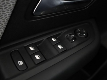 Citroen C4 III SUV 1.2 PureTech 130KM 2023 Citroen C4 automat kamera FullLED tempomat, zdjęcie 36