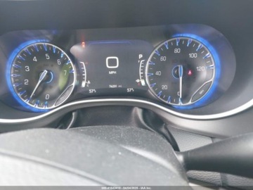 Chrysler Pacifica II 2022 Chrysler Pacifica Touring L 2022 3.6l 3.6 Benzyna 287KM, zdjęcie 10