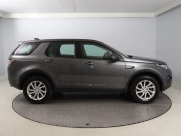 Land Rover Discovery Sport SUV 2.0 TD4 180KM 2018 Land Rover Discovery Sport TD4, Salon Polska, zdjęcie 5