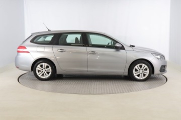 Peugeot 308 II SW Facelifting 1.5 BlueHDI 130KM 2019 Peugeot 308 1.5 BlueHDi, Salon Polska, zdjęcie 5