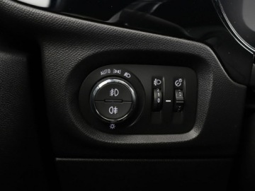 Opel Corsa F Hatchback 5d 1.2 Turbo 100KM 2021 Opel Corsa full LED virtual cocpit klima czujniki, zdjęcie 30