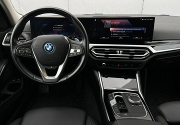 BMW Seria 3 G20-G21 Touring 2.0 330e 292KM 2022 BMW Seria 3 Naped 4x4 Hak Lopatki FV 23 2.0 Hybryda Plug-in 292KM, zdjęcie 30