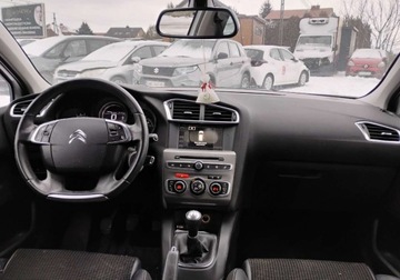 Citroen C4 II Hatchback 5d Facelifting 1.6 HDi 92KM 2015 Citroen C4 2015r, 1.6 HDI. Uszkodzony lewy tyl. Jezdzi. 1.6 Diesel 92KM, zdjęcie 5