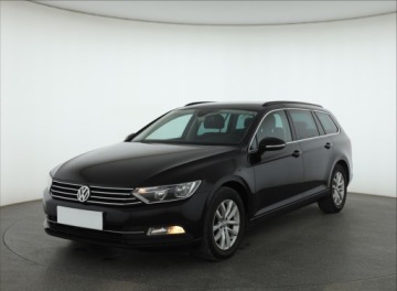 Volkswagen Passat B8 Variant 2.0 TDI 150KM 2014 VW Passat 2.0 TDI, Automat, Navi, Klima, zdjęcie 1