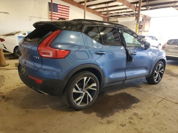 Volvo XC40 Crossover 2.0 T5 247KM 2020 Volvo XC 40 2020 VOLVO XC40 T5 R-DESIGN 2.0 Benzyna 248KM, zdjęcie 3