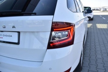 Skoda Fabia IV 1.0 TSI 95KM 2022 Skoda Fabia SalonPL 95 KM Combi VAT1 AmbitionPlusComfort Podgrz.Fotele VAT, zdjęcie 31