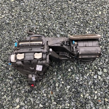 AUDI A3 2005R EVROPA RADIÁTOR 8P1820003E