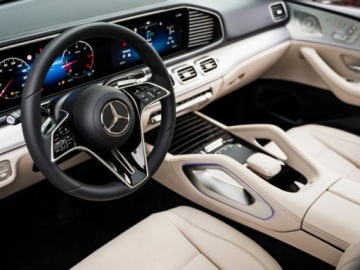 Mercedes GLE V167 SUV Facelifting 2.0 300d 269KM 2025 MERCEDES-BENZ GLE 300 d 4-Matic Suv 2.0 (269KM) 2025, zdjęcie 8