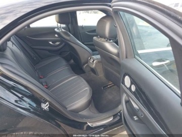 Mercedes Klasa E W213 2017 Mercedes-Benz Klasa E 2017 MERCEDES-BENZ E 300 2.0 Benzyna 241KM, zdjęcie 7