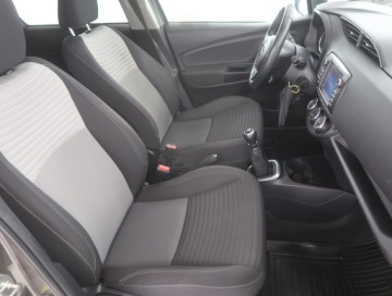 Toyota Yaris III Hatchback 5d Facelifting 2017 1.5 Dual VVT-iE 111KM 2017 Toyota Yaris 1.5 Dual VVT-i, Salon Polska, Navi, zdjęcie 8