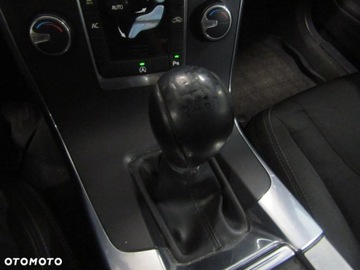 Volvo V60 I Kombi Facelifting 2.0 D3 136KM 2014 Volvo V60 I (2011 - 2018) 2.0 D3 5R bezwypadkowy, zdjęcie 13