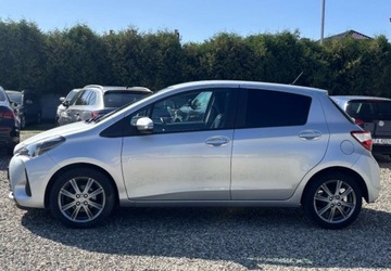 Toyota Yaris III Hatchback 5d Facelifting 2017 1.0 VVT-i 69KM 2018 Toyota Yaris Samochod z gwarancja Benzyna 69KM, zdjęcie 2