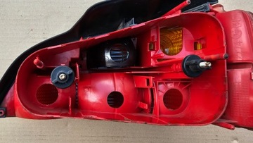PEUGEOT 106 SVĚTLO LEVÝ ZADNÍ