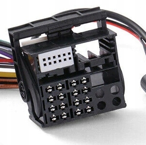 АДАПТЕР BLUETOOTH AUX ДЛЯ BMW E81 E90 E60 E63 E65