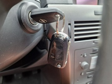 Opel Astra H Kombi 1.6 Twinport ECOTEC 105KM 2005 Opel Astra 1.6 Benzyna 105 KM, Klimatyzacja,, zdjęcie 11