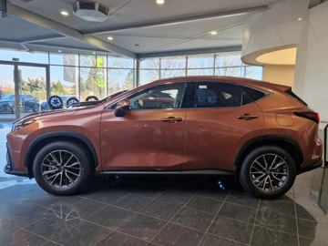 Lexus NX II SUV Facelifting 2.5 350h 200KM 2025 Od ręki - 350h Prestige 2.5 Hybrid 200KM | Podgrzewane fotele!, zdjęcie 2