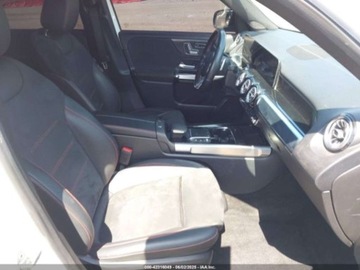 Mercedes GLB 2021 Mercedes-Benz GLB 250 4Matic 2021 2.0l 2.0 Benzyna 221KM, zdjęcie 9