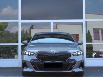 BMW Seria 5 G90-91 2025 BMW Seria 5 540d xDrive Sport Sedan 3.0 (303KM) 2025, zdjęcie 3
